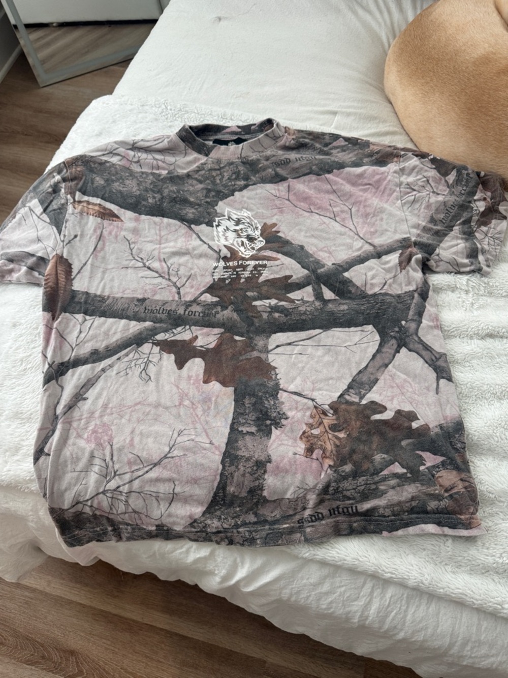 DARC SPORT Men's Camouflage Graphic Tee - Pink/Gray